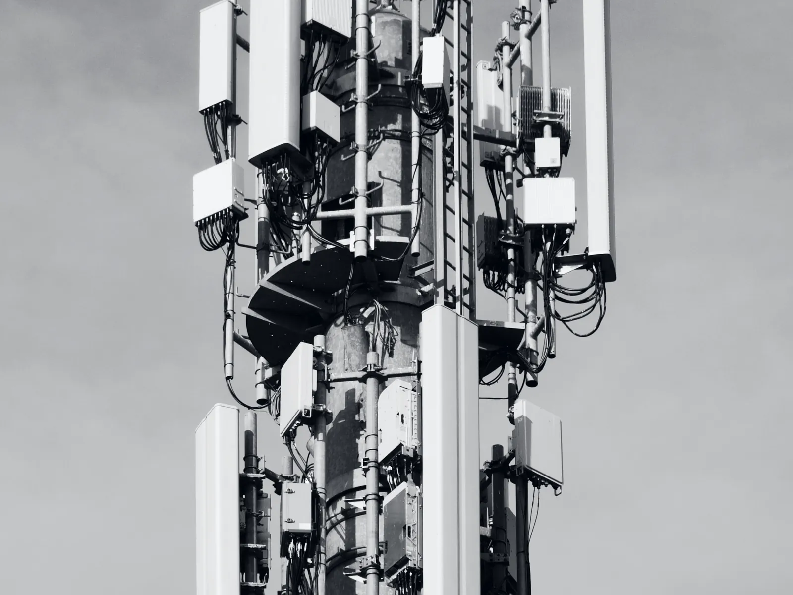 Détail des équipements d’une antenne relais